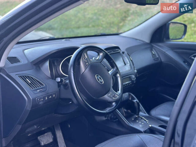 Черный Хендай их35, объемом двигателя 2 л и пробегом 237 тыс. км за 15150 $, фото 18 на Automoto.ua