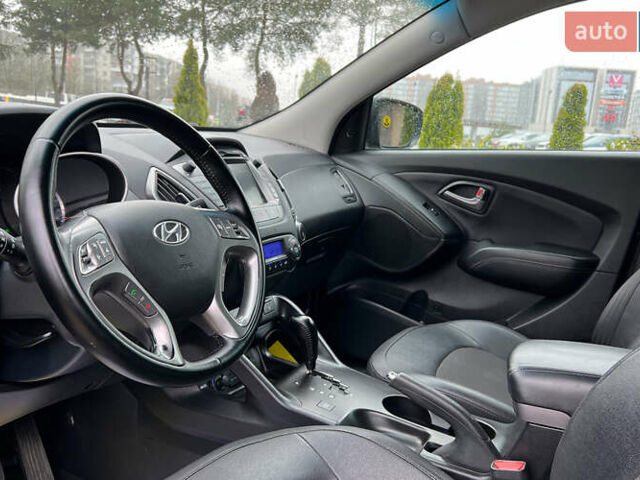 Чорний Хендай іх35, об'ємом двигуна 2 л та пробігом 238 тис. км за 15650 $, фото 9 на Automoto.ua