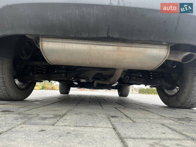 Черный Хендай их35, объемом двигателя 1.69 л и пробегом 167 тыс. км за 13200 $, фото 15 на Automoto.ua