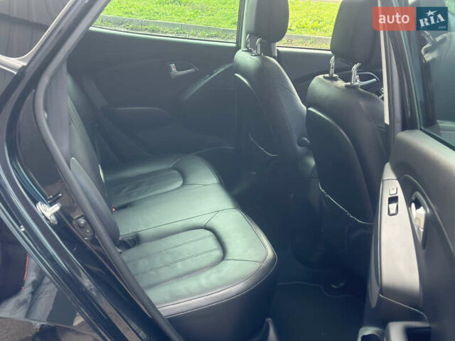 Черный Хендай их35, объемом двигателя 2 л и пробегом 208 тыс. км за 15350 $, фото 32 на Automoto.ua