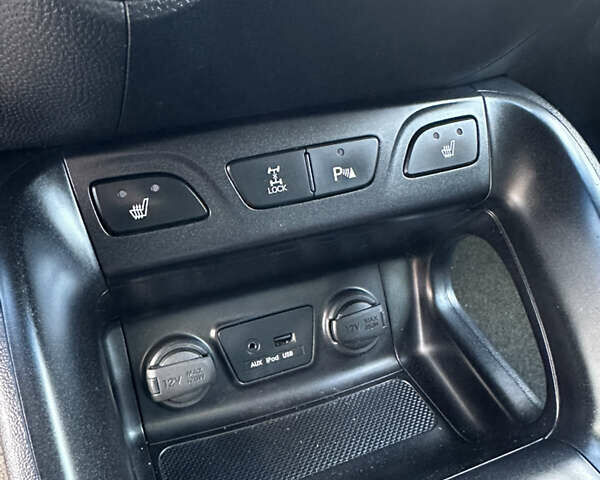 Чорний Хендай іх35, об'ємом двигуна 2 л та пробігом 230 тис. км за 13400 $, фото 54 на Automoto.ua