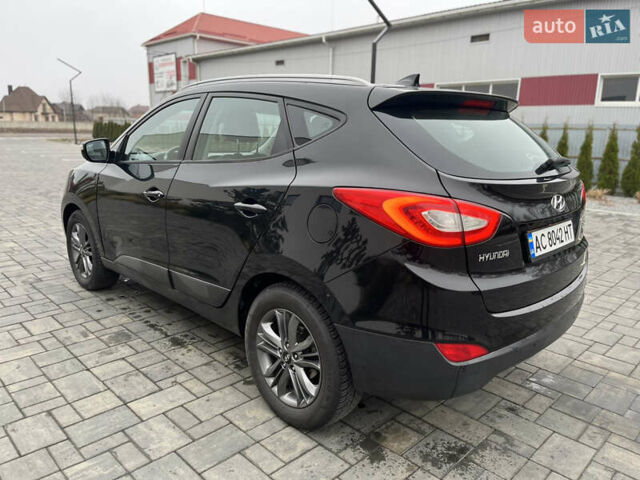 Черный Хендай их35, объемом двигателя 1.69 л и пробегом 167 тыс. км за 13200 $, фото 2 на Automoto.ua