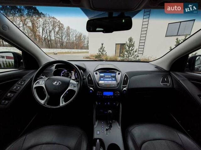 Черный Хендай их35, объемом двигателя 2 л и пробегом 237 тыс. км за 15600 $, фото 21 на Automoto.ua