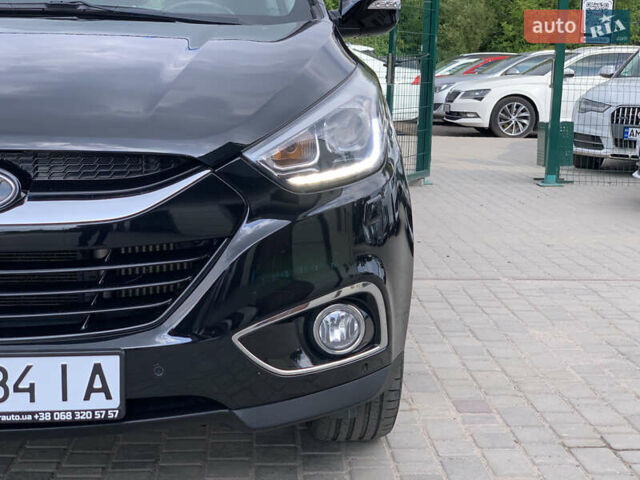 Черный Хендай их35, объемом двигателя 2 л и пробегом 214 тыс. км за 14999 $, фото 9 на Automoto.ua