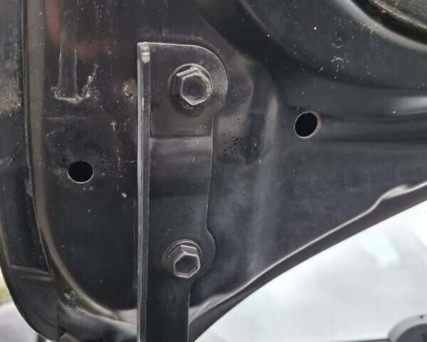 Хендай их35 2014 в Киеве на Automoto.ua Черный Хендай их35, объемом двигателя 1.7 л и пробегом 210 тыс. км за 13300 $, фото 10 на Automoto.ua