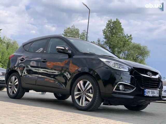 Черный Хендай их35, объемом двигателя 2 л и пробегом 214 тыс. км за 14999 $, фото 5 на Automoto.ua