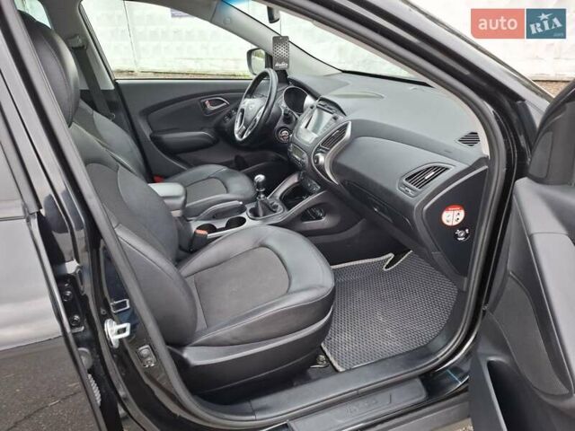 Хендай их35 2014 в Киеве на Automoto.ua Черный Хендай их35, объемом двигателя 1.7 л и пробегом 210 тыс. км за 13300 $, фото 19 на Automoto.ua