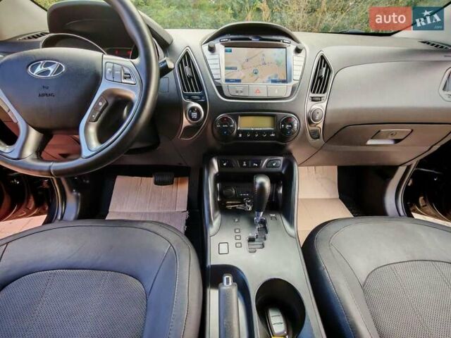 Хендай их35 2014 в Бердичеве на Automoto.ua Черный Хендай их35, объемом двигателя 2 л и пробегом 203 тыс. км за 13850 $, фото 25 на Automoto.ua