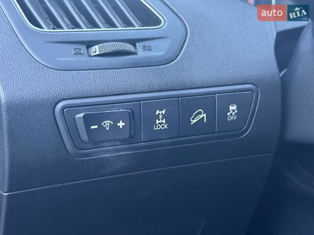 Черный Хендай их35, объемом двигателя 2 л и пробегом 237 тыс. км за 15150 $, фото 21 на Automoto.ua