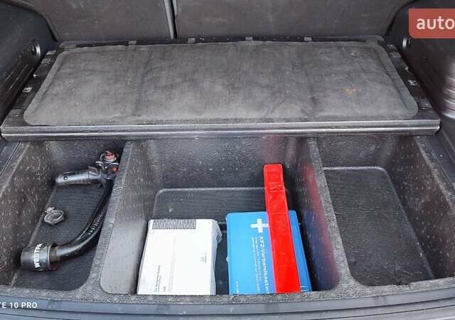 Чорний Хендай іх35, об'ємом двигуна 2 л та пробігом 203 тис. км за 13750 $, фото 7 на Automoto.ua