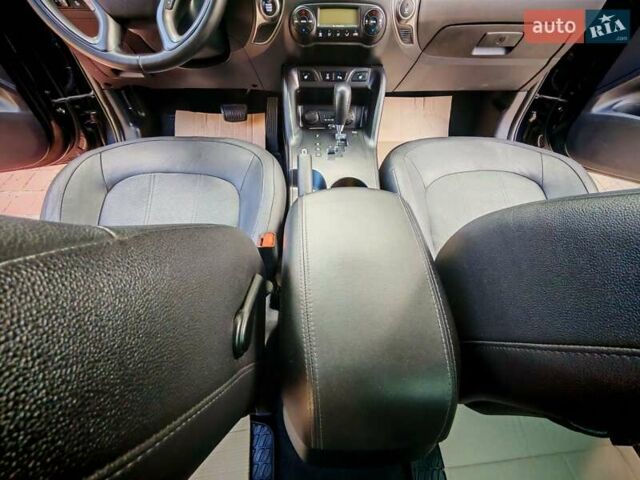 Хендай их35 2014 в Бердичеве на Automoto.ua Черный Хендай их35, объемом двигателя 2 л и пробегом 203 тыс. км за 13850 $, фото 23 на Automoto.ua