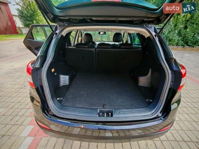 Хендай их35 2014 в Бердичеве на Automoto.ua Черный Хендай их35, объемом двигателя 2 л и пробегом 203 тыс. км за 13850 $, фото 21 на Automoto.ua