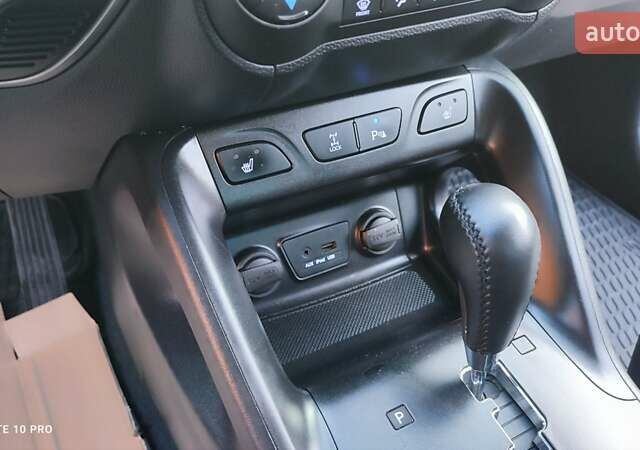 Чорний Хендай іх35, об'ємом двигуна 2 л та пробігом 203 тис. км за 13750 $, фото 12 на Automoto.ua