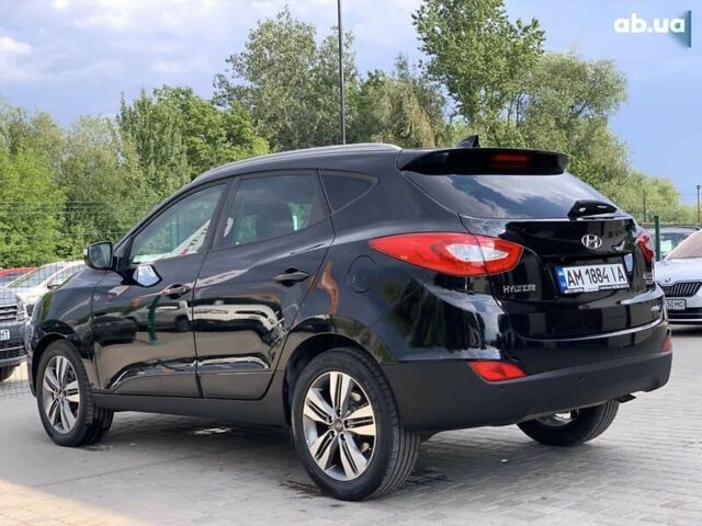 Черный Хендай их35, объемом двигателя 2 л и пробегом 214 тыс. км за 14999 $, фото 18 на Automoto.ua