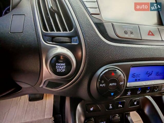 Хендай их35 2014 в Бердичеве на Automoto.ua Черный Хендай их35, объемом двигателя 2 л и пробегом 203 тыс. км за 13850 $, фото 16 на Automoto.ua