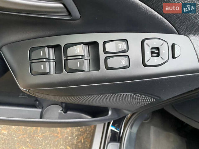 Чорний Хендай іх35, об'ємом двигуна 2 л та пробігом 160 тис. км за 15599 $, фото 50 на Automoto.ua