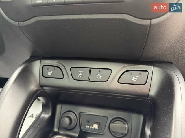 Чорний Хендай іх35, об'ємом двигуна 2 л та пробігом 240 тис. км за 15499 $, фото 40 на Automoto.ua