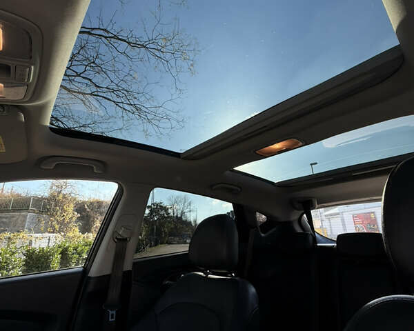 Черный Хендай их35, объемом двигателя 2 л и пробегом 179 тыс. км за 16500 $, фото 7 на Automoto.ua