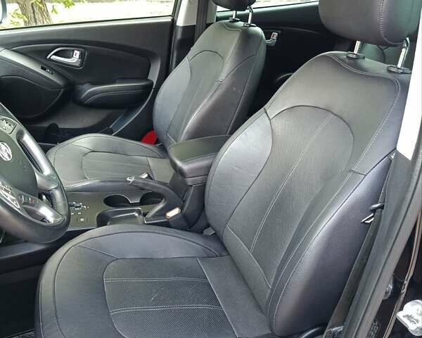 Черный Хендай их35, объемом двигателя 2 л и пробегом 207 тыс. км за 15750 $, фото 56 на Automoto.ua