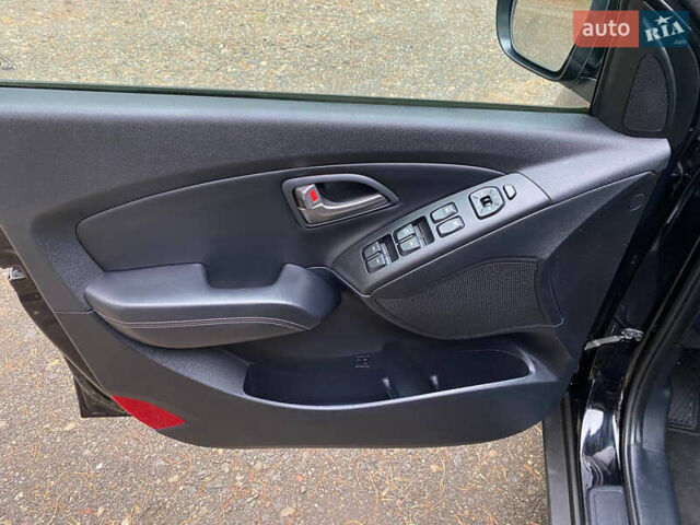 Чорний Хендай іх35, об'ємом двигуна 2 л та пробігом 160 тис. км за 15599 $, фото 51 на Automoto.ua