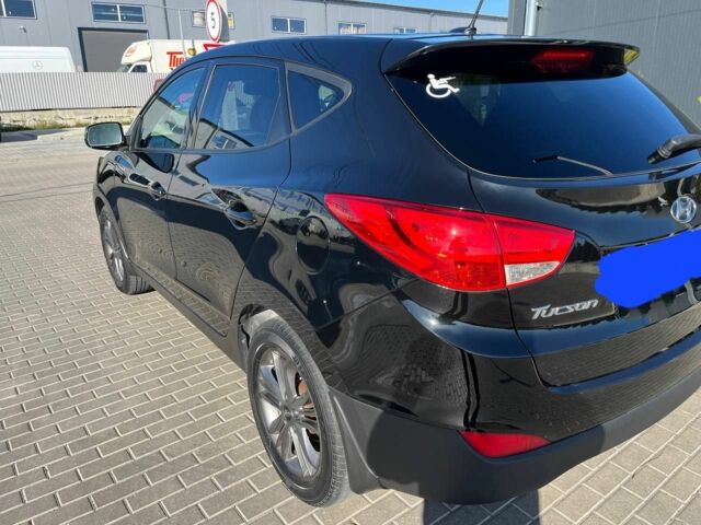 Черный Хендай их35, объемом двигателя 2 л и пробегом 140 тыс. км за 12700 $, фото 3 на Automoto.ua