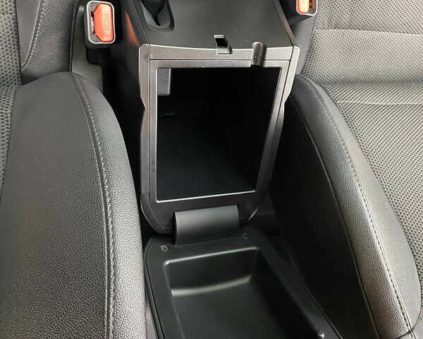 Чорний Хендай іх35, об'ємом двигуна 2 л та пробігом 160 тис. км за 15599 $, фото 63 на Automoto.ua