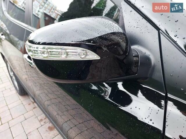 Черный Хендай их35, объемом двигателя 2 л и пробегом 152 тыс. км за 14950 $, фото 2 на Automoto.ua
