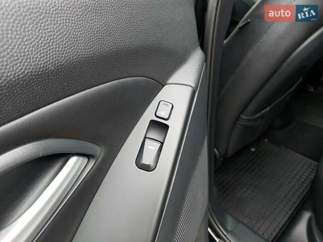 Черный Хендай их35, объемом двигателя 2 л и пробегом 152 тыс. км за 14950 $, фото 45 на Automoto.ua