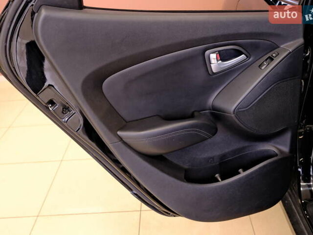 Черный Хендай их35, объемом двигателя 2 л и пробегом 182 тыс. км за 15500 $, фото 30 на Automoto.ua
