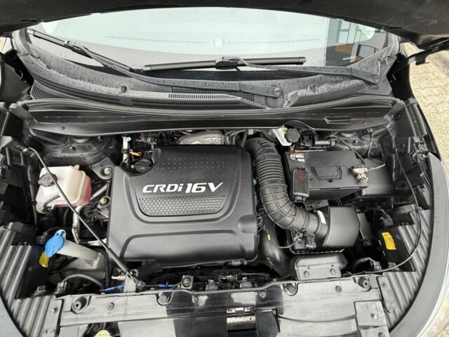 Чорний Хендай іх35, об'ємом двигуна 2 л та пробігом 240 тис. км за 14999 $, фото 14 на Automoto.ua