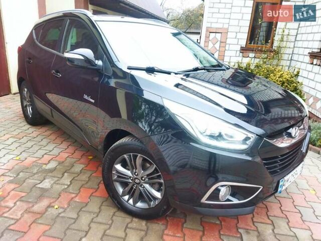 Черный Хендай их35, объемом двигателя 1.7 л и пробегом 252 тыс. км за 14900 $, фото 44 на Automoto.ua