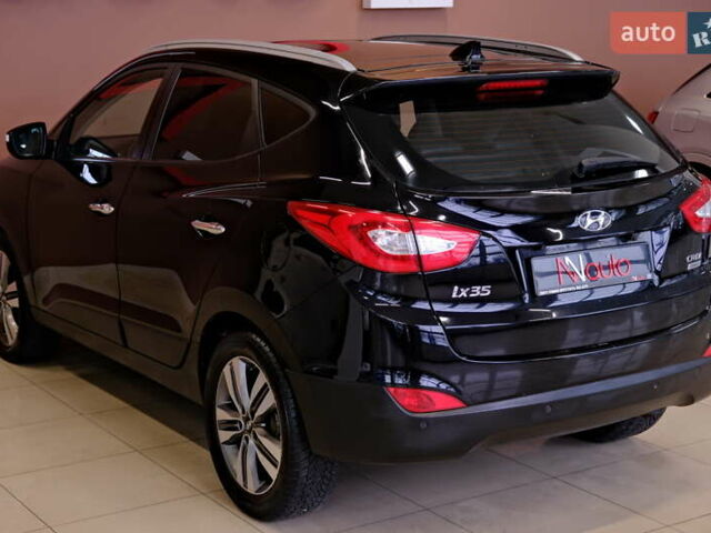 Черный Хендай их35, объемом двигателя 2 л и пробегом 182 тыс. км за 15500 $, фото 15 на Automoto.ua