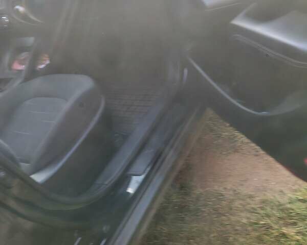 Черный Хендай их35, объемом двигателя 1.7 л и пробегом 165 тыс. км за 15250 $, фото 15 на Automoto.ua