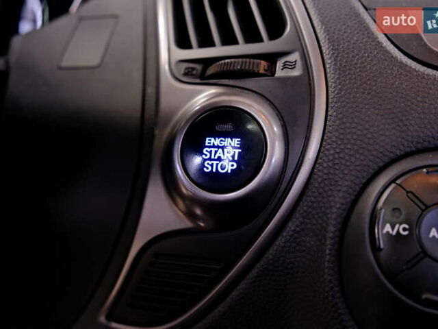 Черный Хендай их35, объемом двигателя 2 л и пробегом 182 тыс. км за 15500 $, фото 22 на Automoto.ua