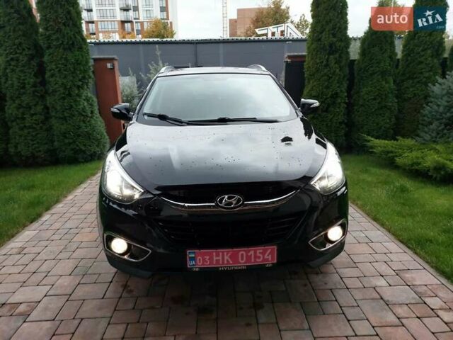Черный Хендай их35, объемом двигателя 2 л и пробегом 152 тыс. км за 14950 $, фото 5 на Automoto.ua
