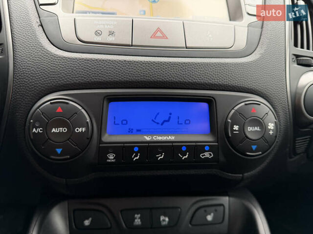 Чорний Хендай іх35, об'ємом двигуна 2 л та пробігом 240 тис. км за 15800 $, фото 44 на Automoto.ua