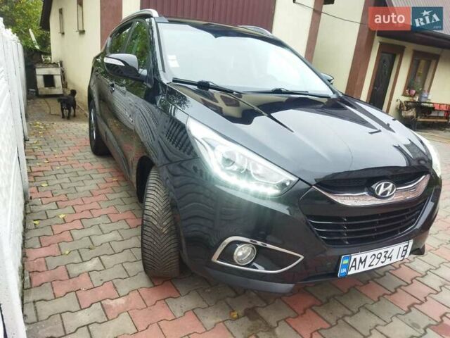 Черный Хендай их35, объемом двигателя 1.7 л и пробегом 252 тыс. км за 14900 $, фото 28 на Automoto.ua