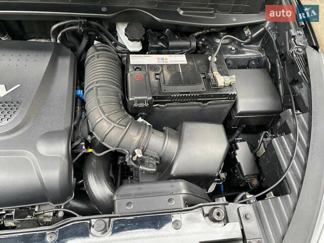 Чорний Хендай іх35, об'ємом двигуна 2 л та пробігом 160 тис. км за 15599 $, фото 131 на Automoto.ua