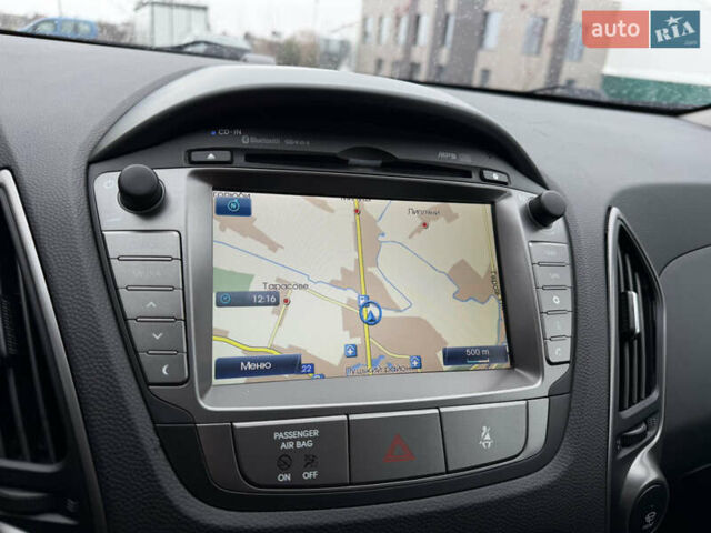 Чорний Хендай іх35, об'ємом двигуна 2 л та пробігом 240 тис. км за 15800 $, фото 43 на Automoto.ua