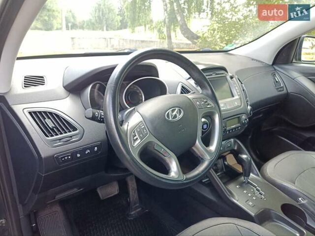 Черный Хендай их35, объемом двигателя 2 л и пробегом 207 тыс. км за 15750 $, фото 44 на Automoto.ua