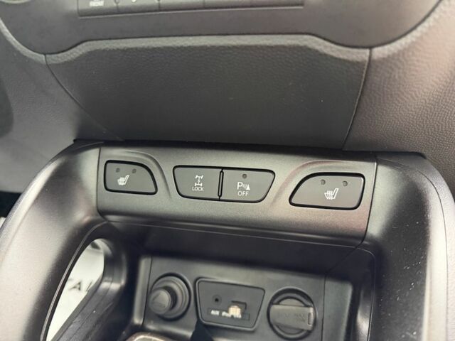 Чорний Хендай іх35, об'ємом двигуна 2 л та пробігом 240 тис. км за 14999 $, фото 10 на Automoto.ua