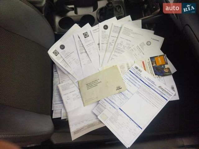 Черный Хендай их35, объемом двигателя 1.7 л и пробегом 252 тыс. км за 14900 $, фото 47 на Automoto.ua