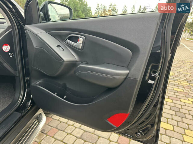 Чорний Хендай іх35, об'ємом двигуна 2 л та пробігом 164 тис. км за 17100 $, фото 17 на Automoto.ua