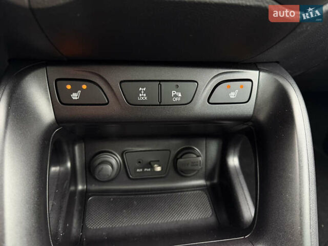 Чорний Хендай іх35, об'ємом двигуна 2 л та пробігом 240 тис. км за 15499 $, фото 23 на Automoto.ua