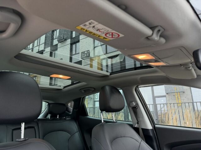 Чорний Хендай іх35, об'ємом двигуна 2 л та пробігом 240 тис. км за 14999 $, фото 8 на Automoto.ua