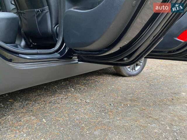 Чорний Хендай іх35, об'ємом двигуна 2 л та пробігом 160 тис. км за 15599 $, фото 94 на Automoto.ua