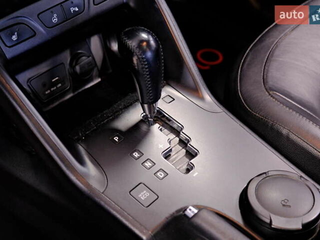 Черный Хендай их35, объемом двигателя 2 л и пробегом 182 тыс. км за 15500 $, фото 19 на Automoto.ua