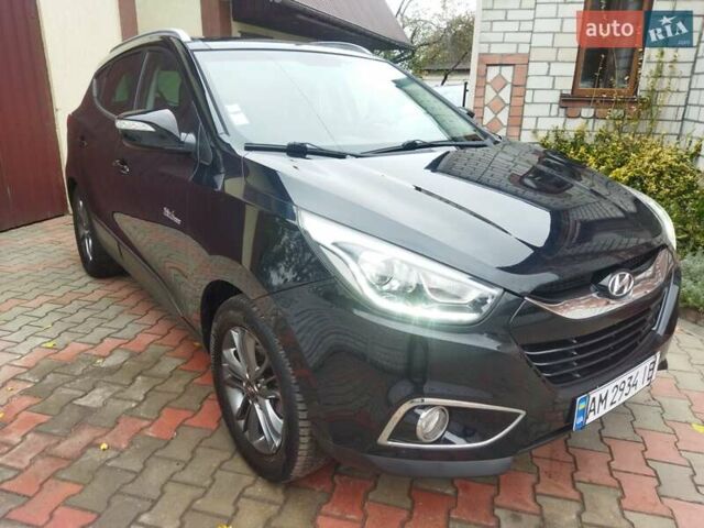 Черный Хендай их35, объемом двигателя 1.7 л и пробегом 252 тыс. км за 14900 $, фото 24 на Automoto.ua