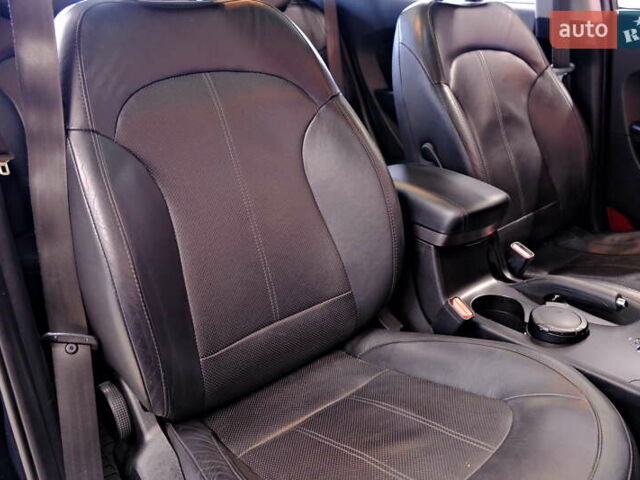 Черный Хендай их35, объемом двигателя 2 л и пробегом 182 тыс. км за 15500 $, фото 40 на Automoto.ua