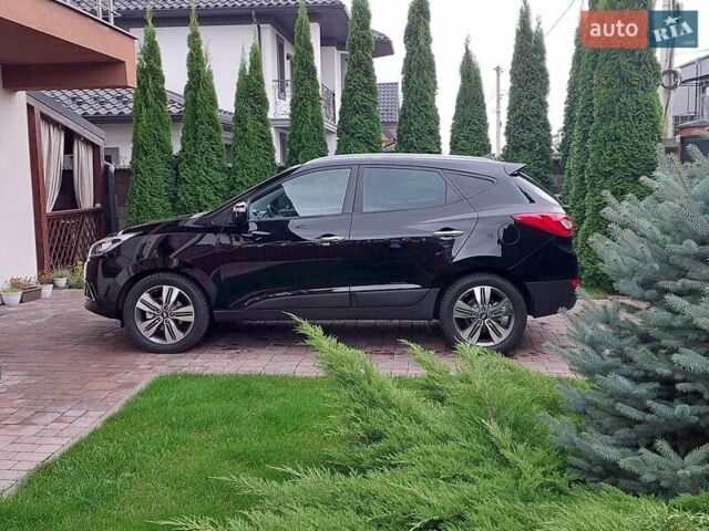 Черный Хендай их35, объемом двигателя 2 л и пробегом 152 тыс. км за 14950 $, фото 1 на Automoto.ua